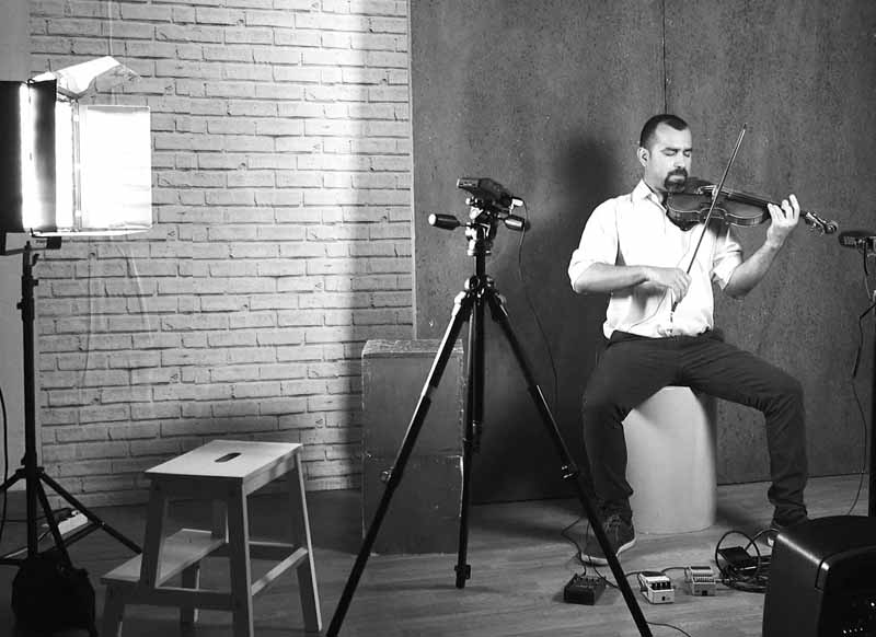 "video de Simon Rondón en estudio"